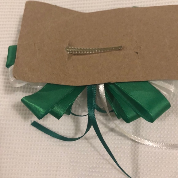 3 for $20🐸 Two Big Bows - Picture 4 of 7